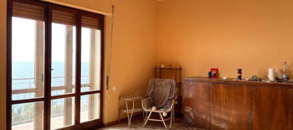 5 bedrooms Apartment in Catanzaro, Italy No. 381212 23