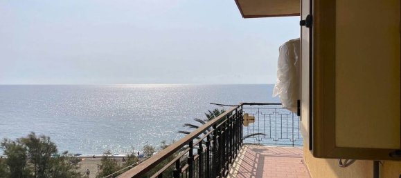 5 bedrooms Apartment in Catanzaro, Italy No. 381212 20