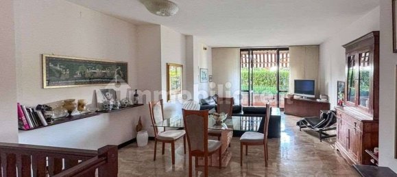 2 غرف نوم شقة في Varese, Italy رقم 209977 4