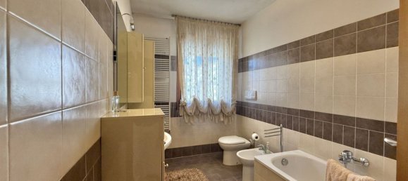 3 bedrooms Apartment in Solesino, Italy No. 358413 13