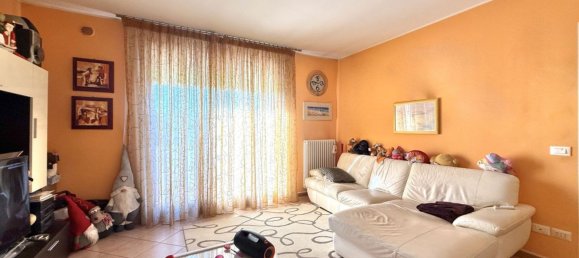 3 bedrooms Apartment in Solesino, Italy No. 358413 4