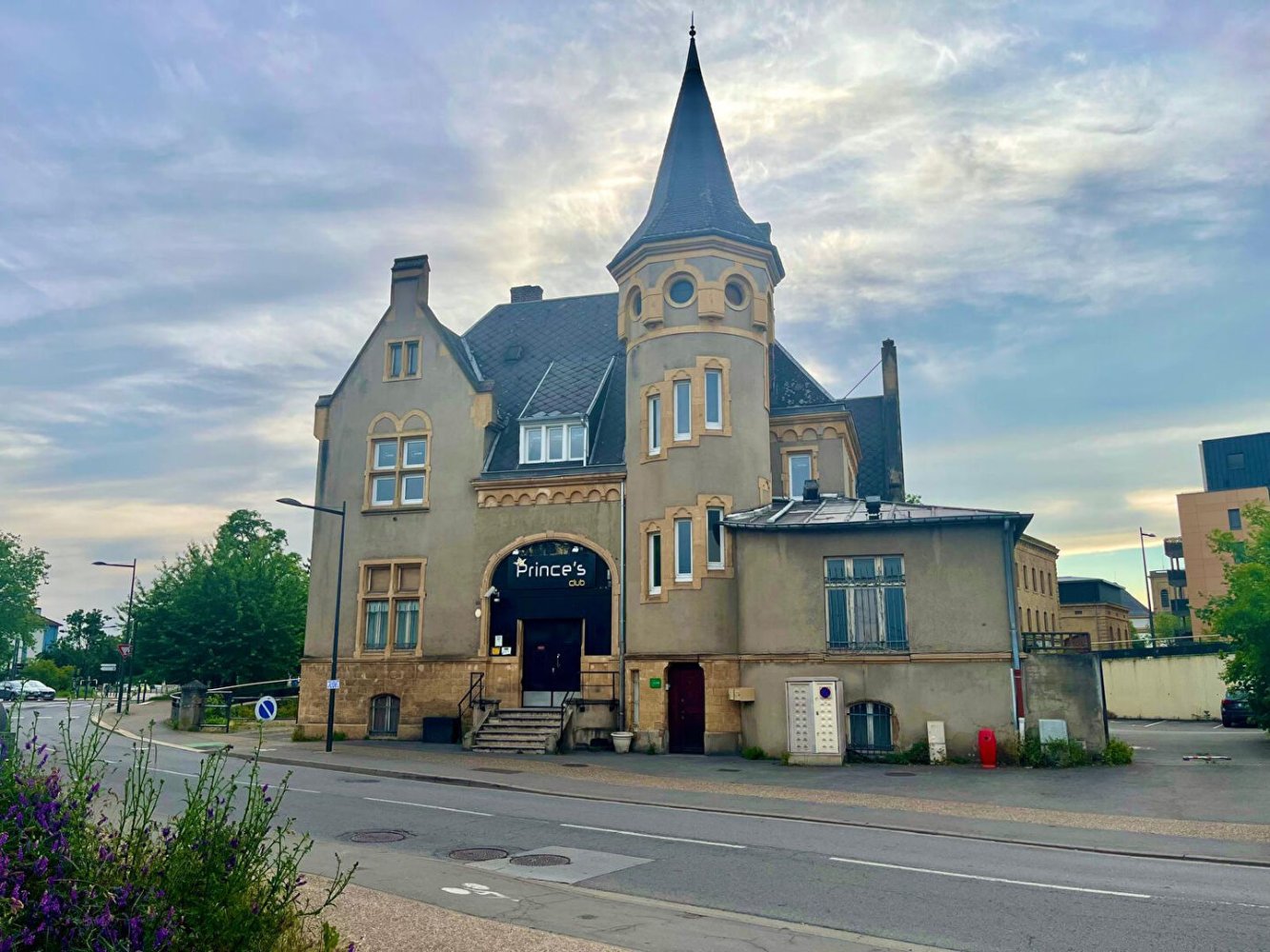 Propriété commerciale à Thionville, France 640m² No. 64401