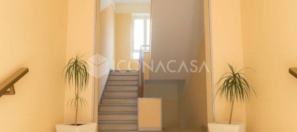 5 rooms Apartment in Pescara, Italy No. 17209 10