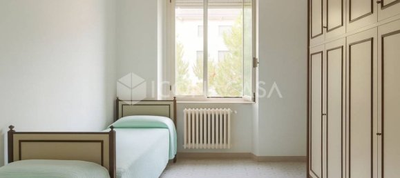 5 rooms Apartment in Pescara, Italy No. 17209 6