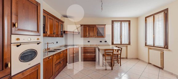 4 Schlafzimmer Villa in Marcaria, Italy, Nr. 326526 2