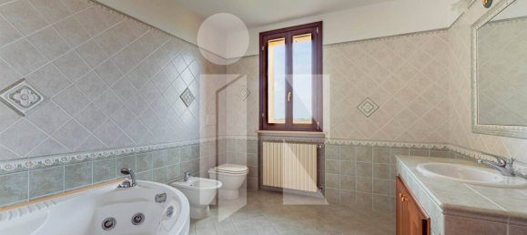 4 Schlafzimmer Villa in Marcaria, Italy, Nr. 326526 11