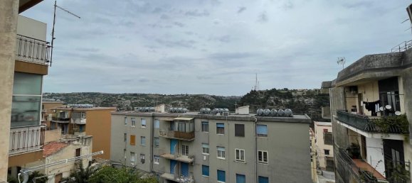 5 rooms House in Modica, Italy No. 129807 2