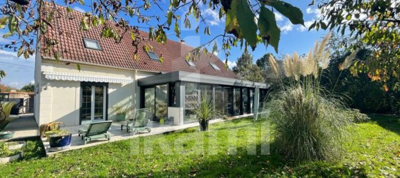 4 bedrooms House in Vrigny, France No. 94461 4