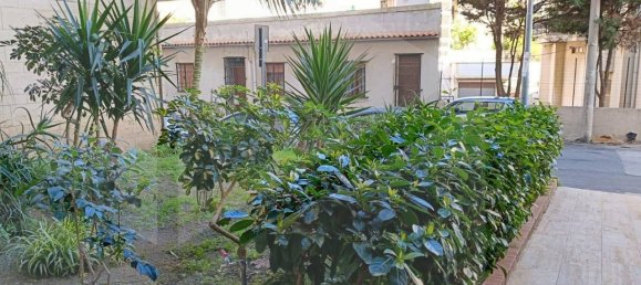 2 bedrooms Apartment in Messina, Italy No. 18901 4