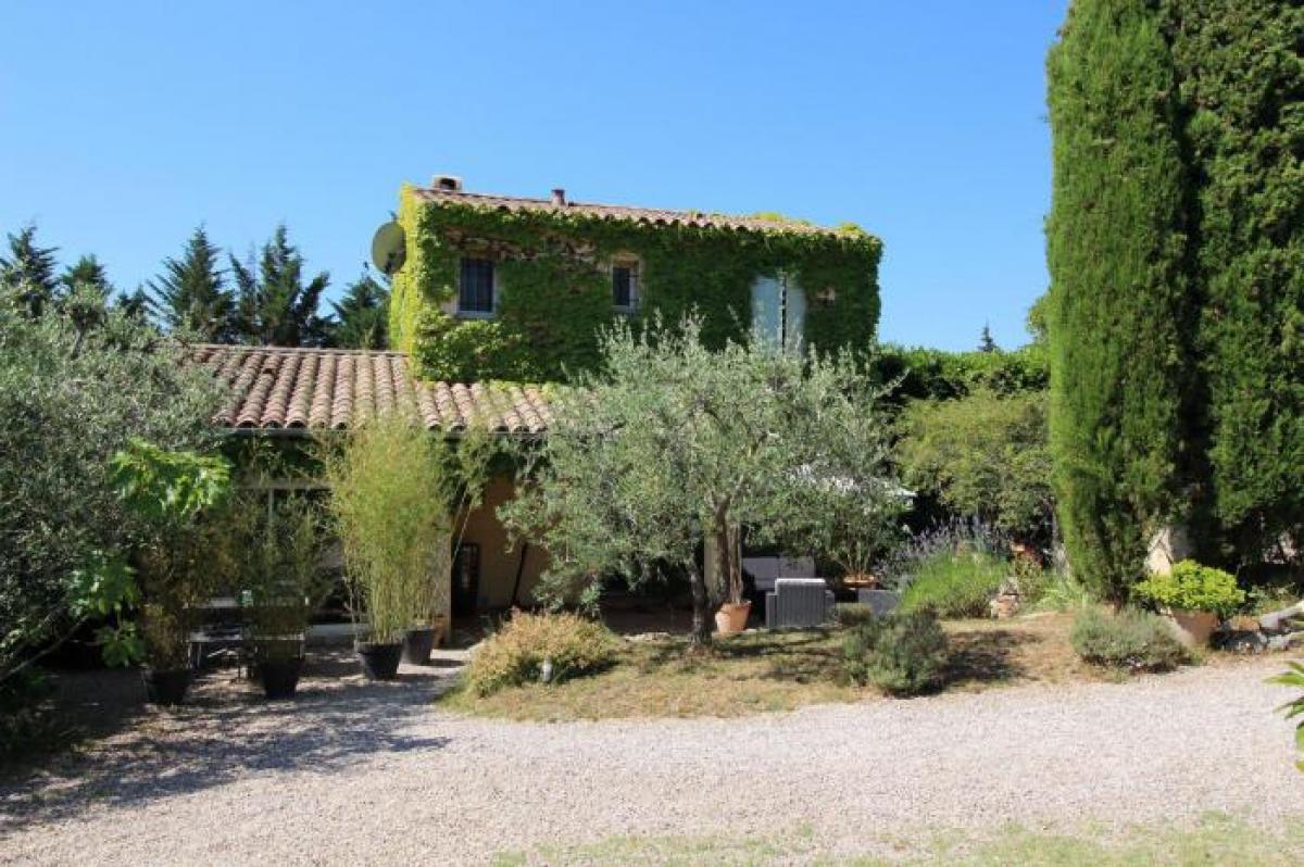 3 bedrooms Villa in Valbonne, France No. 2974