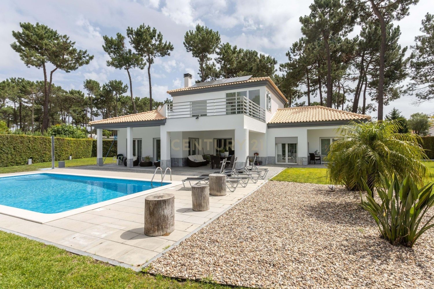 4 bedrooms Villa in Almada, Portugal No. 208958