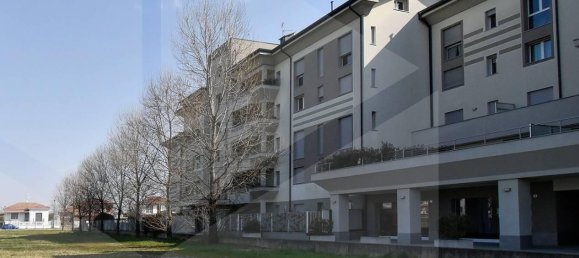 2 rooms Apartment in Canegrate, Italy No. 30217 5