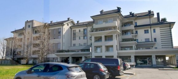 2 rooms Apartment in Canegrate, Italy No. 30217 3