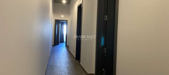 3 bedrooms Apartment in Balzan, Malta No. 10569 6