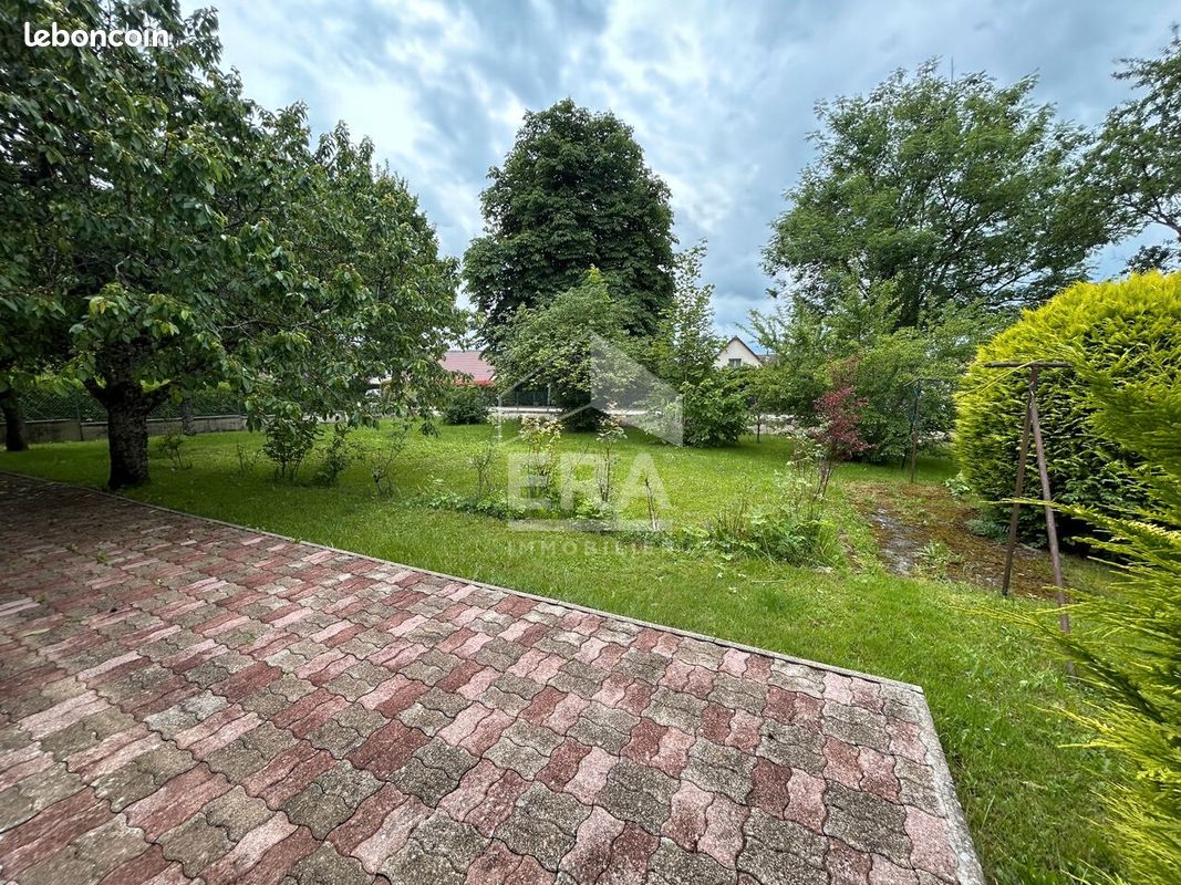 4 bedrooms House in Doubs, France No. 289881