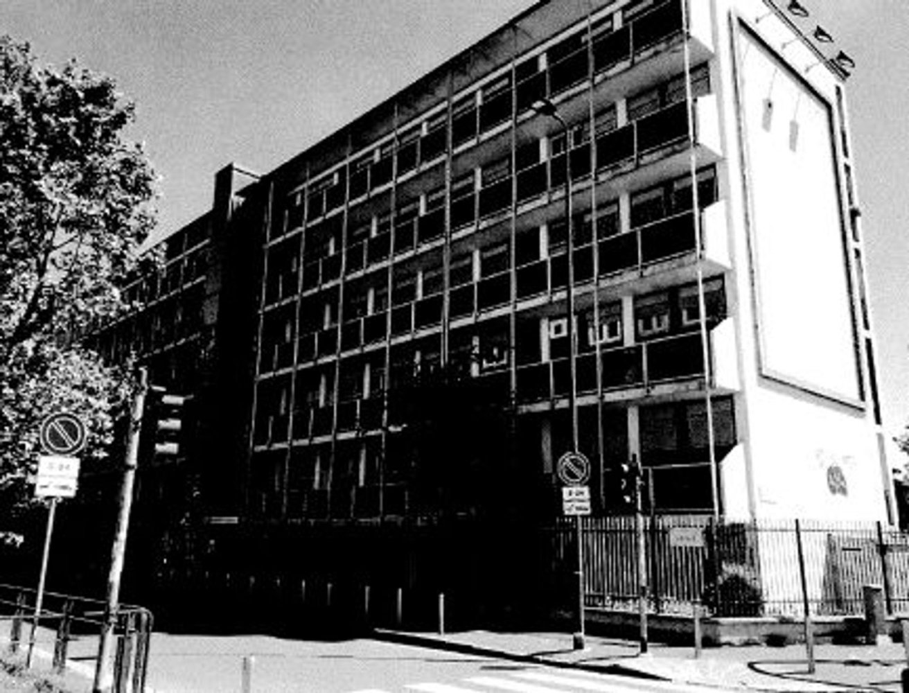 Apartamento de 4 habitaciónes en Milan, Italy No. 240270