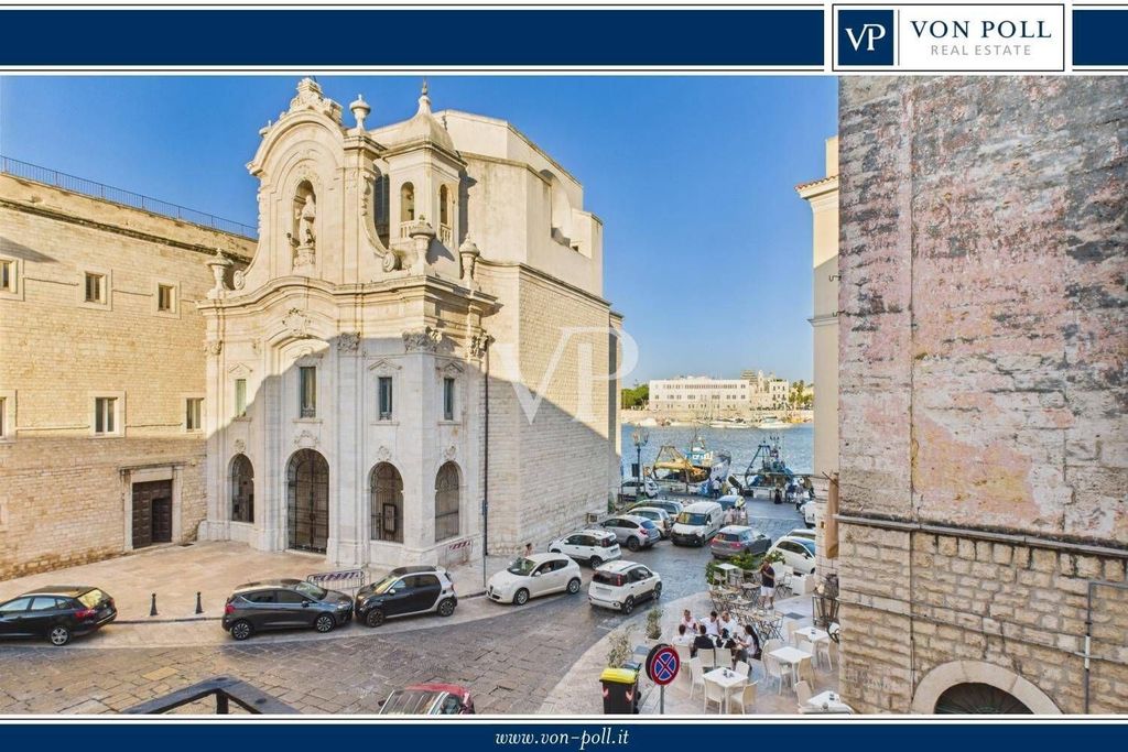 20 غرف نوم منزل في Trani, Italy رقم 329085