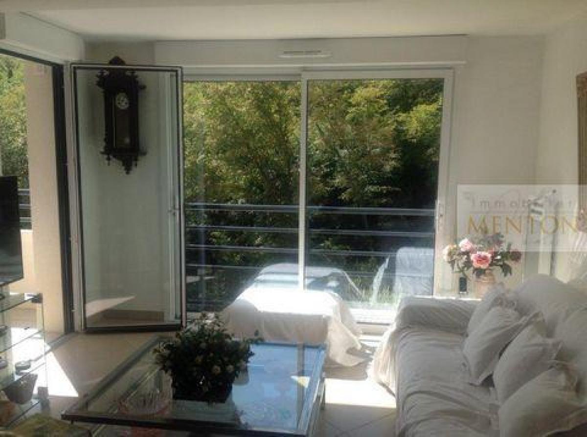 Condominio de 2 dormitorios en Menton, France No. 10451