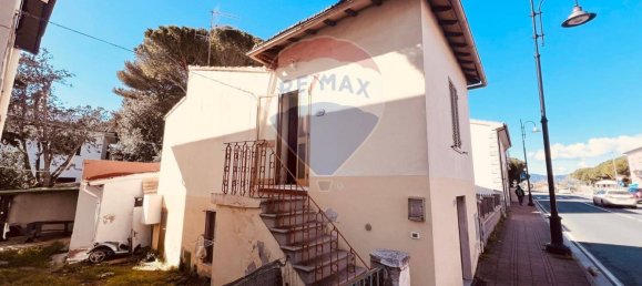 2 bedrooms House in Rosignano Marittimo, Italy No. 39993 20