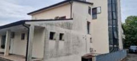 3 rooms Apartment in Chiarano, Italy No. 212818 3