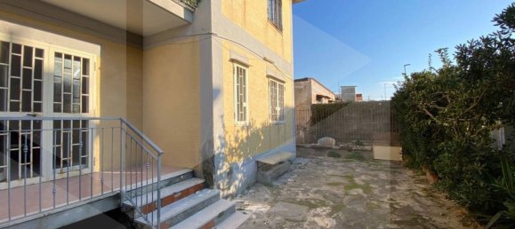 2 Schlafzimmer Wohnung in Pozzuoli, Italy, Nr. 17333 9