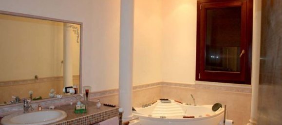 6 rooms Apartment in Trapani, Italy No. 214029 24