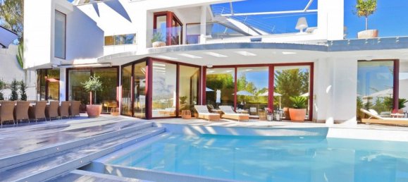 7 bedrooms Villa in Marbella, Spain No. 91803 2