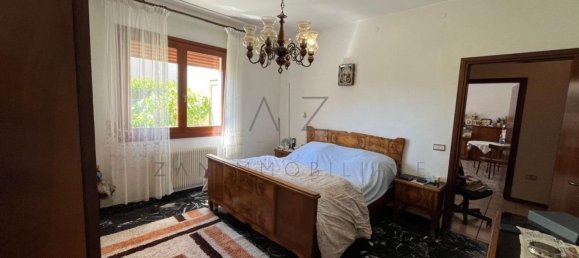 6 rooms House in Castelfranco Veneto, Italy No. 274711 13