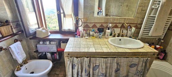 Casa de 4 habitaciónes en Vezzano Ligure, Italy No. 105797 30