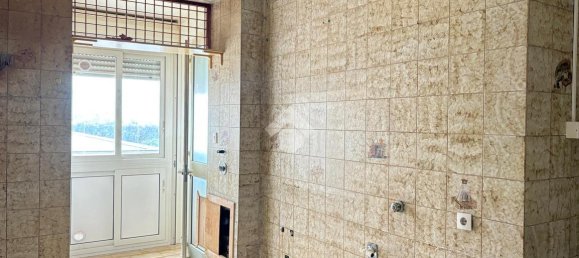 4 rooms Apartment in Palermo, Italy No. 1753 16