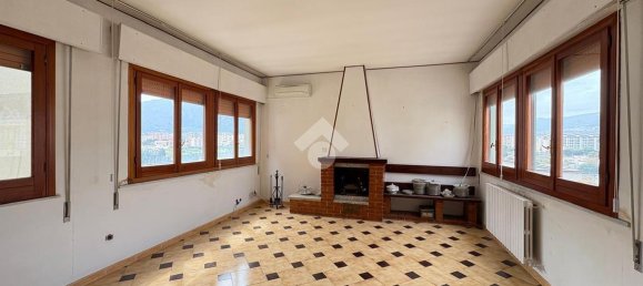 4 rooms Apartment in Palermo, Italy No. 1753 14