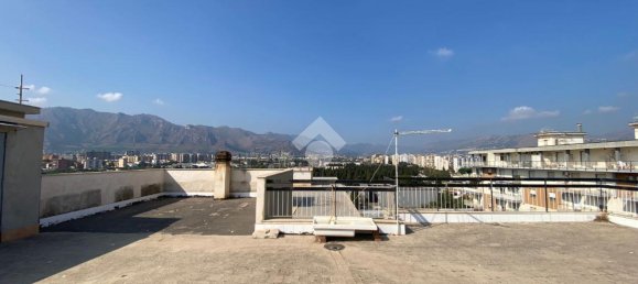 4 rooms Apartment in Palermo, Italy No. 1753 26