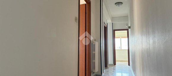 4 rooms Apartment in Palermo, Italy No. 1753 19