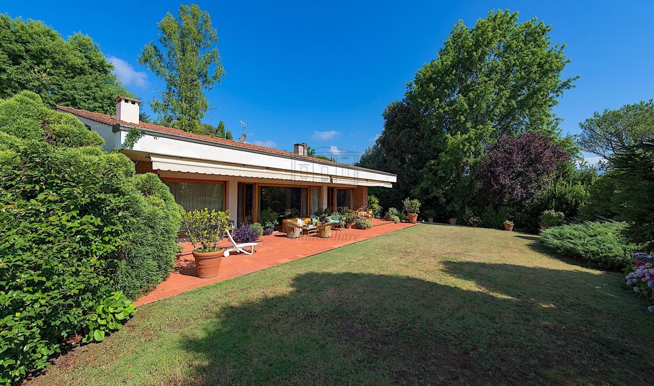 Villa T6 em Lucca, Italy N.º 63535