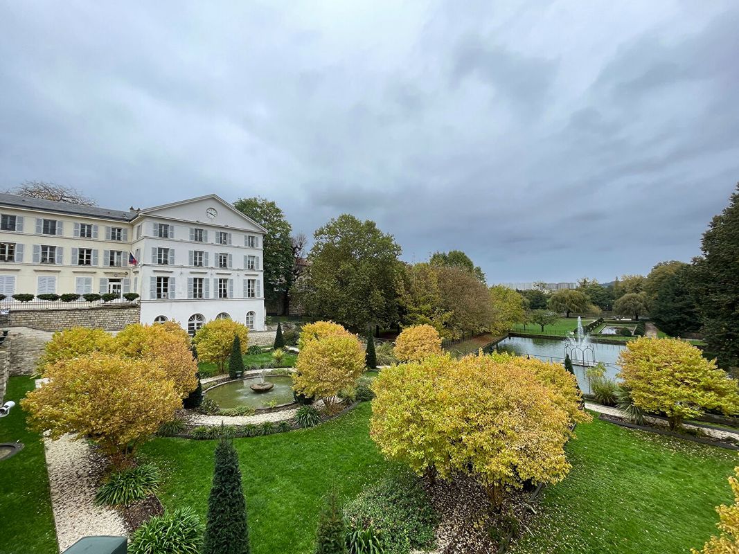 5 bedrooms House in Carrieres-sur-Seine, France No. 179815