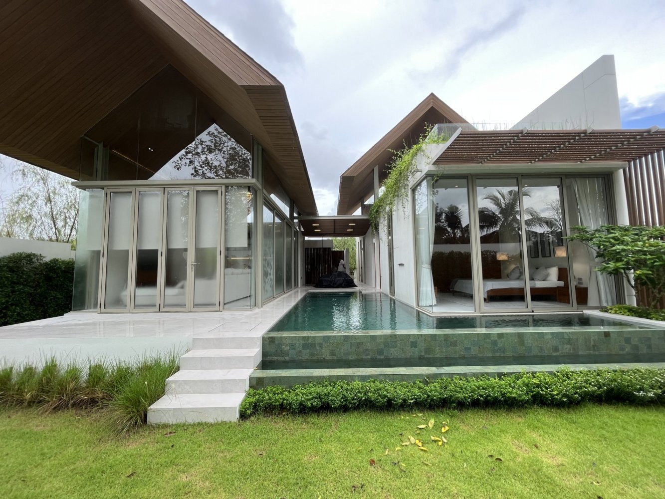3 bedrooms Villa in Bang Tao, Thailand No. 8935