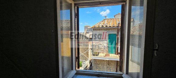 Dúplex de 4 dormitorios en Bomarzo, Italy No. 311607 8