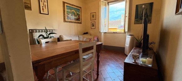 6 rooms Apartment in Arezzo, Italy No. 281589 3