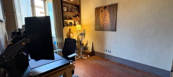 6 rooms Apartment in Arezzo, Italy No. 281589 13