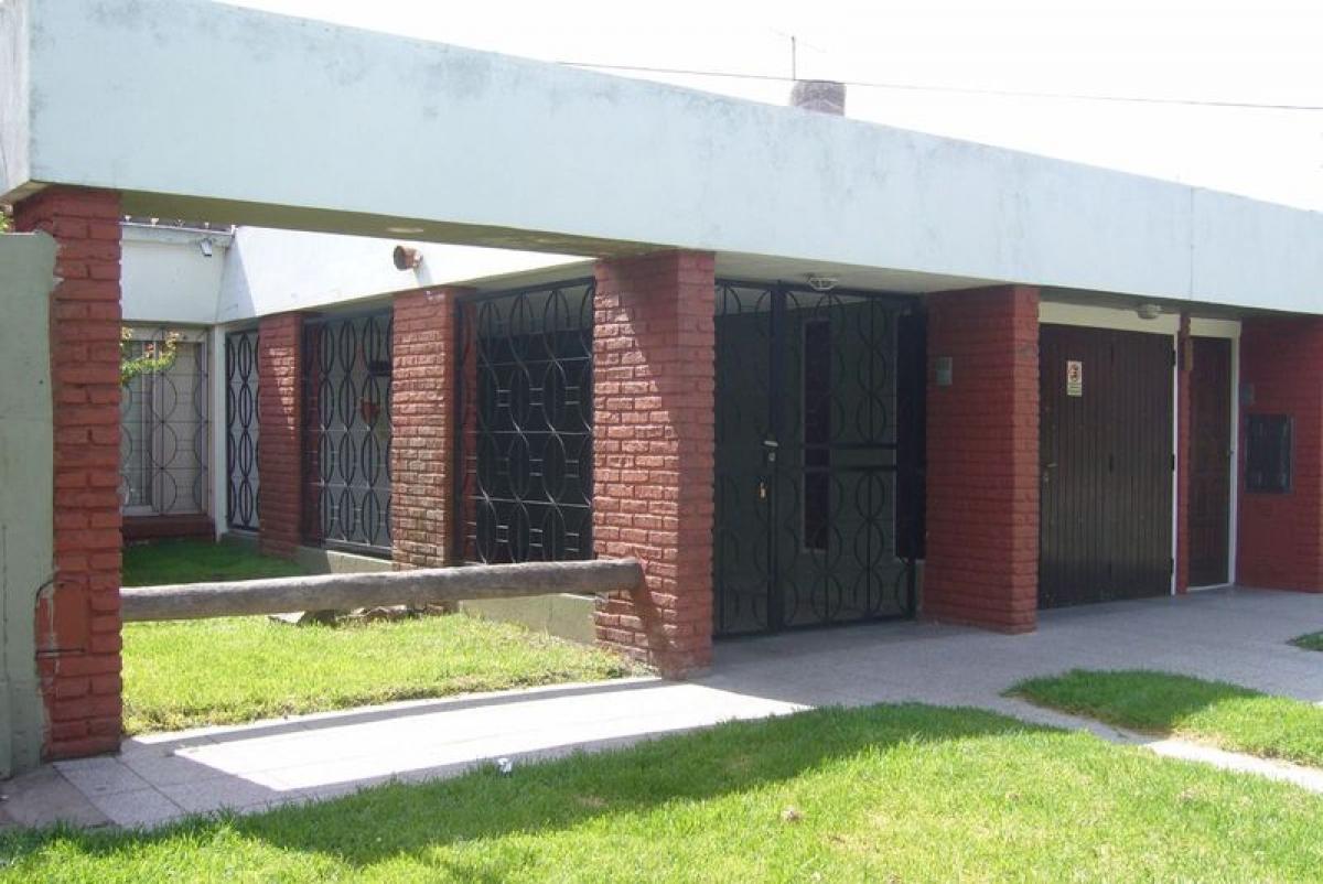 Дом с 3 спальнями в Мар-дель-Плата, Аргентина № 95930