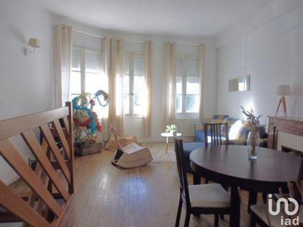3 bedrooms Condo in Royan, France No. 36650