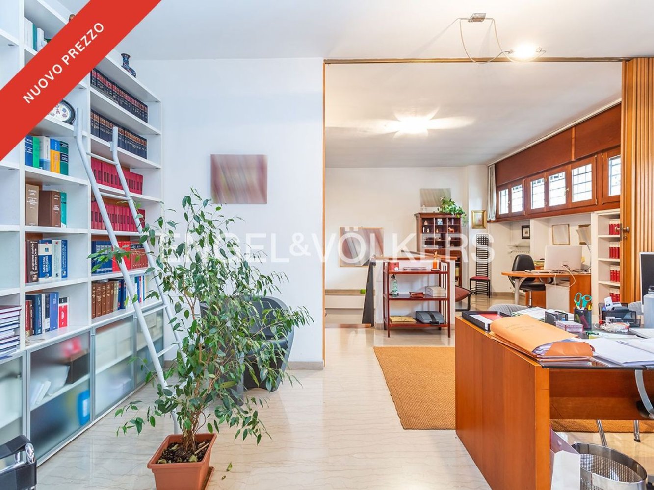 Escritório em Rome, Italy 149 m² N.º 104711