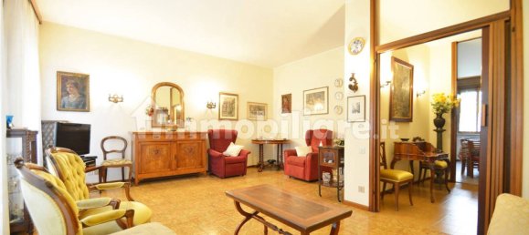 4 bedrooms Apartment in Vicenza, Italy No. 279957 2
