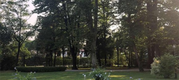 6 bedrooms Villa in Treviso, Italy No. 738 11