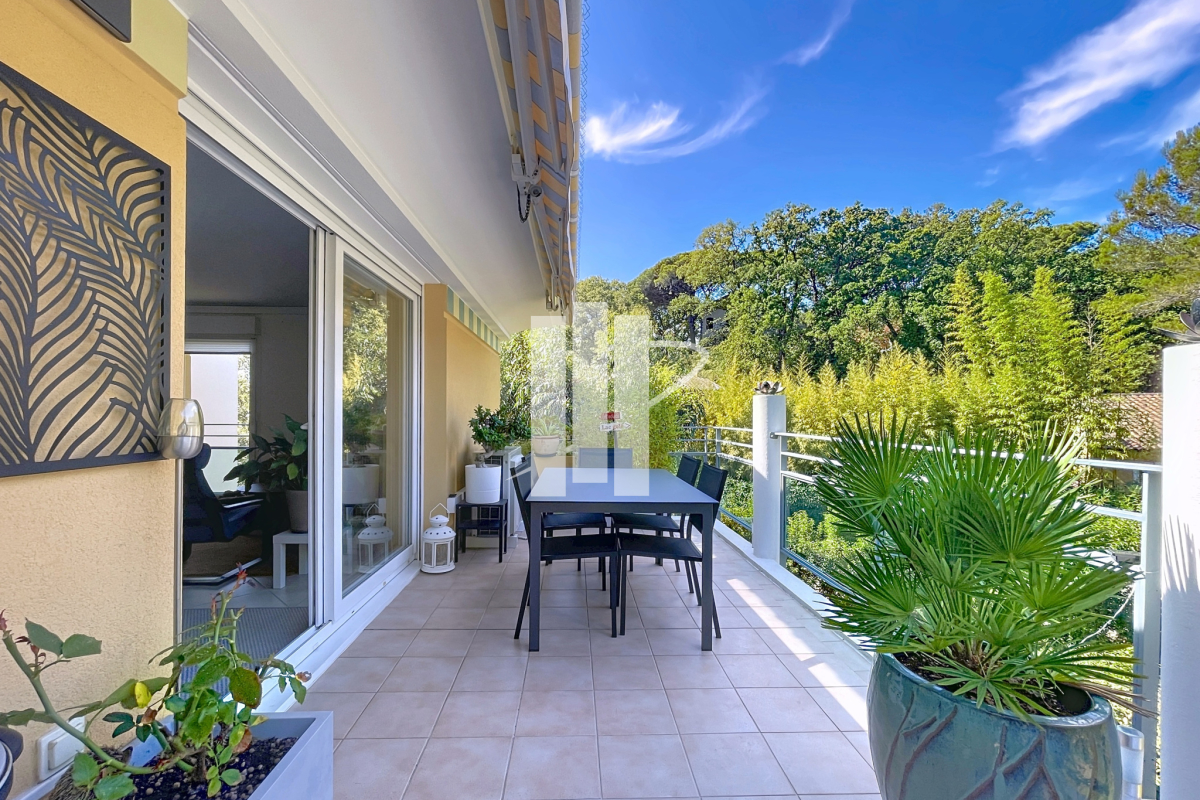 3-salle Appartement à Fréjus, France No. 322635