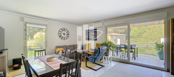 3-salle Appartement à Fréjus, France No. 322635 3