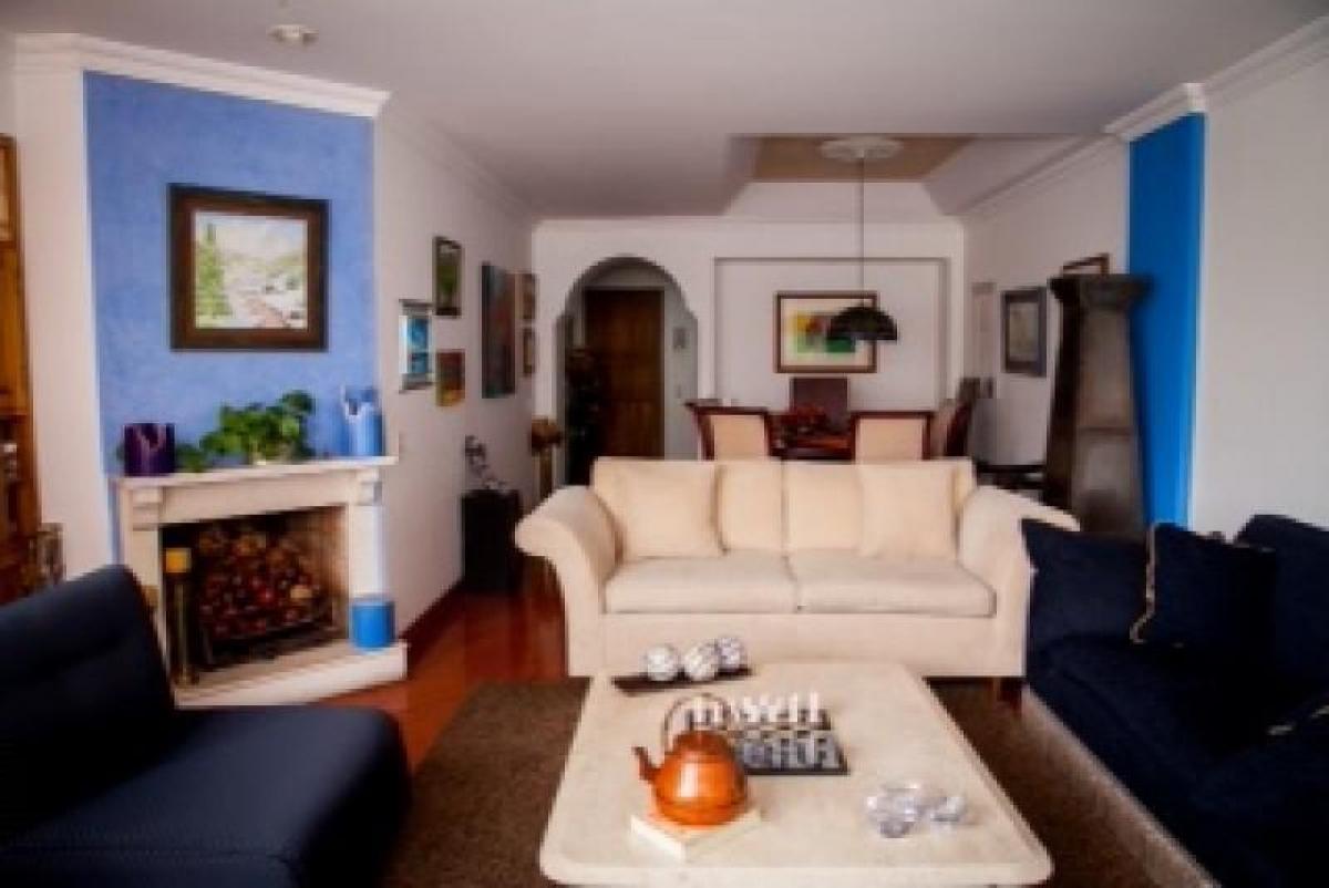 Casa de 3 dormitorios en Bogotá, Colombia No. 11384