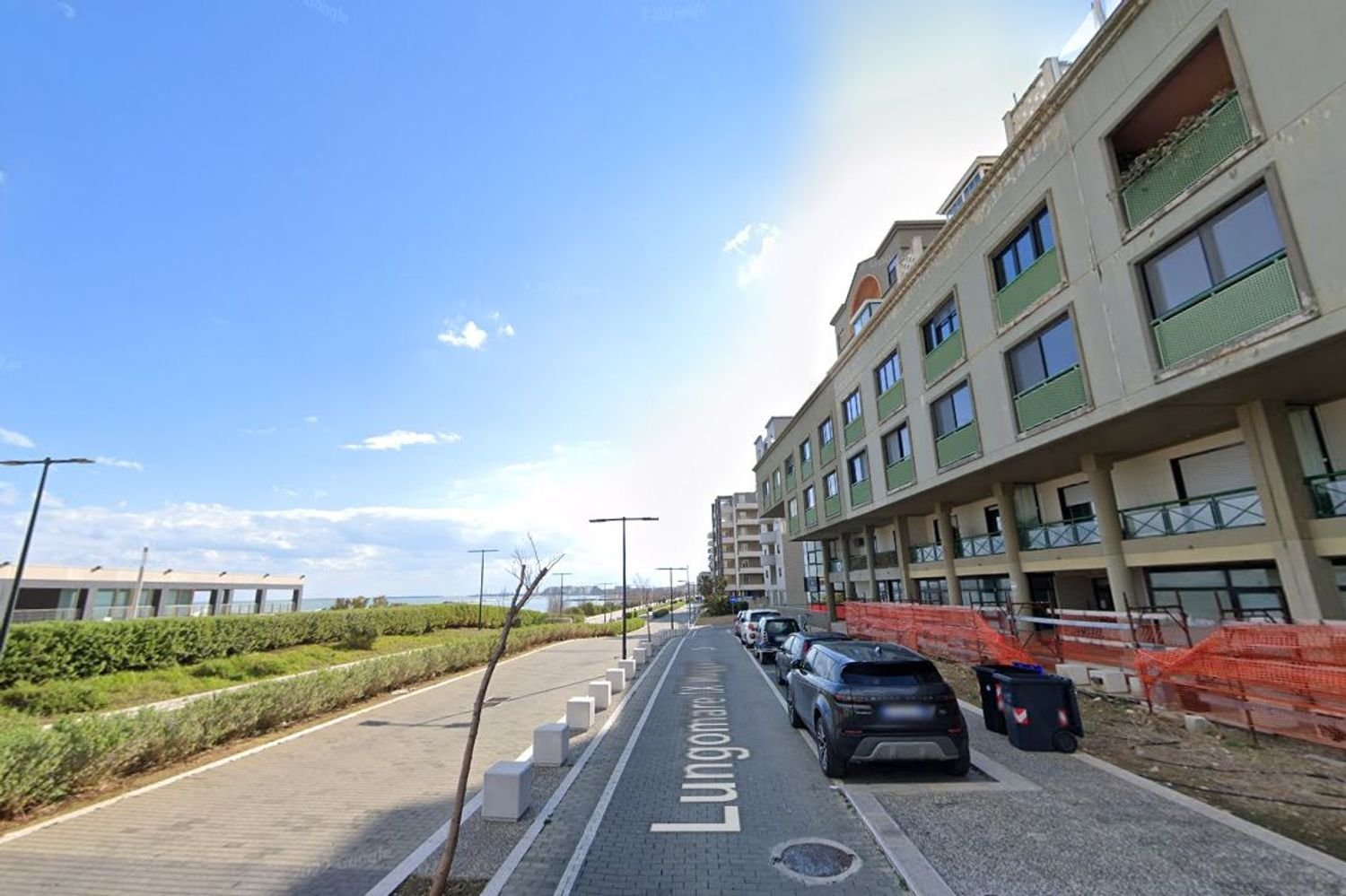 67m² Commercial property in Bari, Italy No. 348367