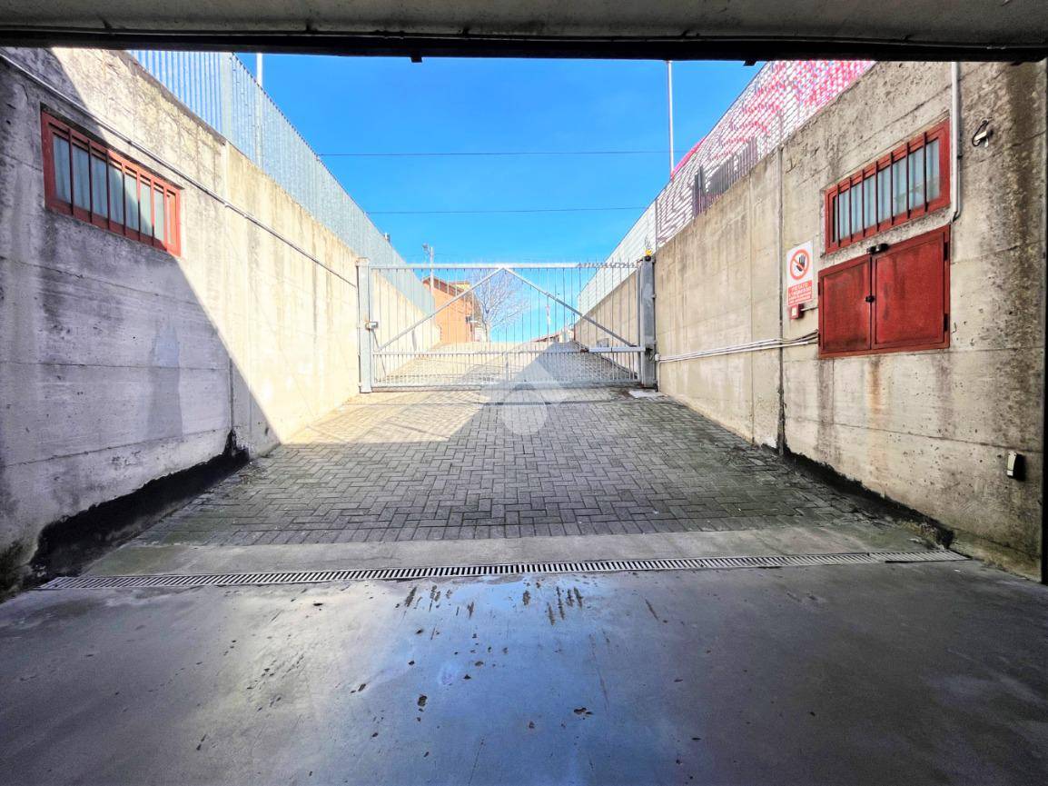 33m² Garage in Chivasso, Italy No. 105663