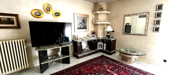 7-salle Villa à Busto Arsizio, Italy No. 328594 10